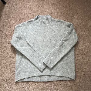 Uniqlo mock next sweater. Size small. Gray.